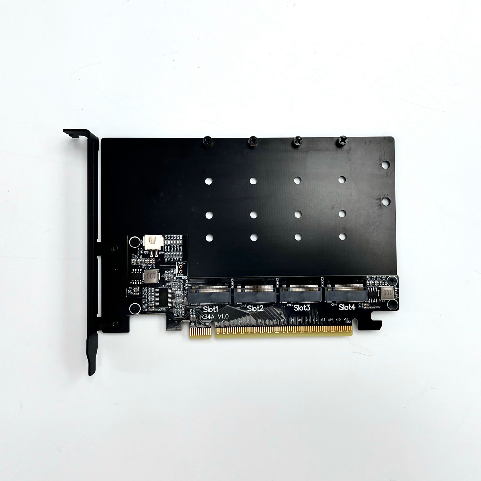 PCIe 5.0 x16 naar Quad M.2 NVM - Quad M.2 Nvme Pcie Bifurcation Card recensie en prijs